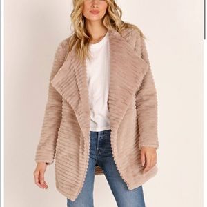 BB Dakota Fab Moment Faux fur Coat jacket size large